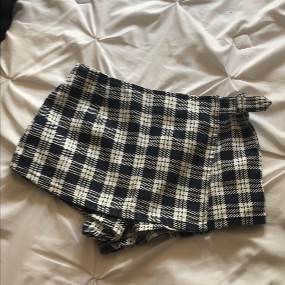 Plaid skirt/shorts